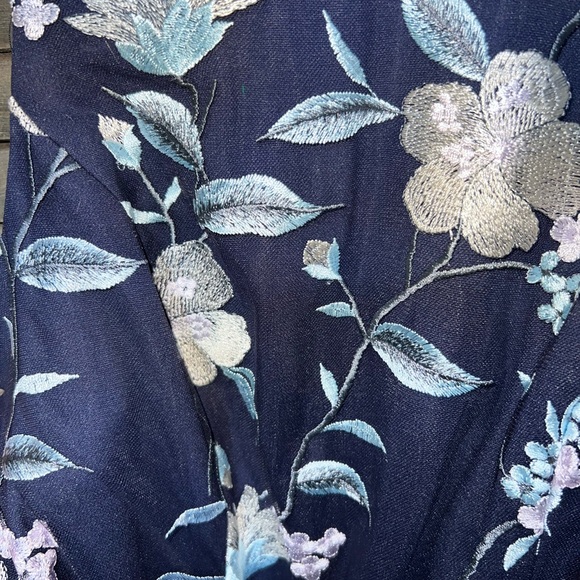 Alex & Eve by Alex Evenings Fully Lined Navy Floral Sleeveless Maxi & Satin Tie - Picture 3 of 7